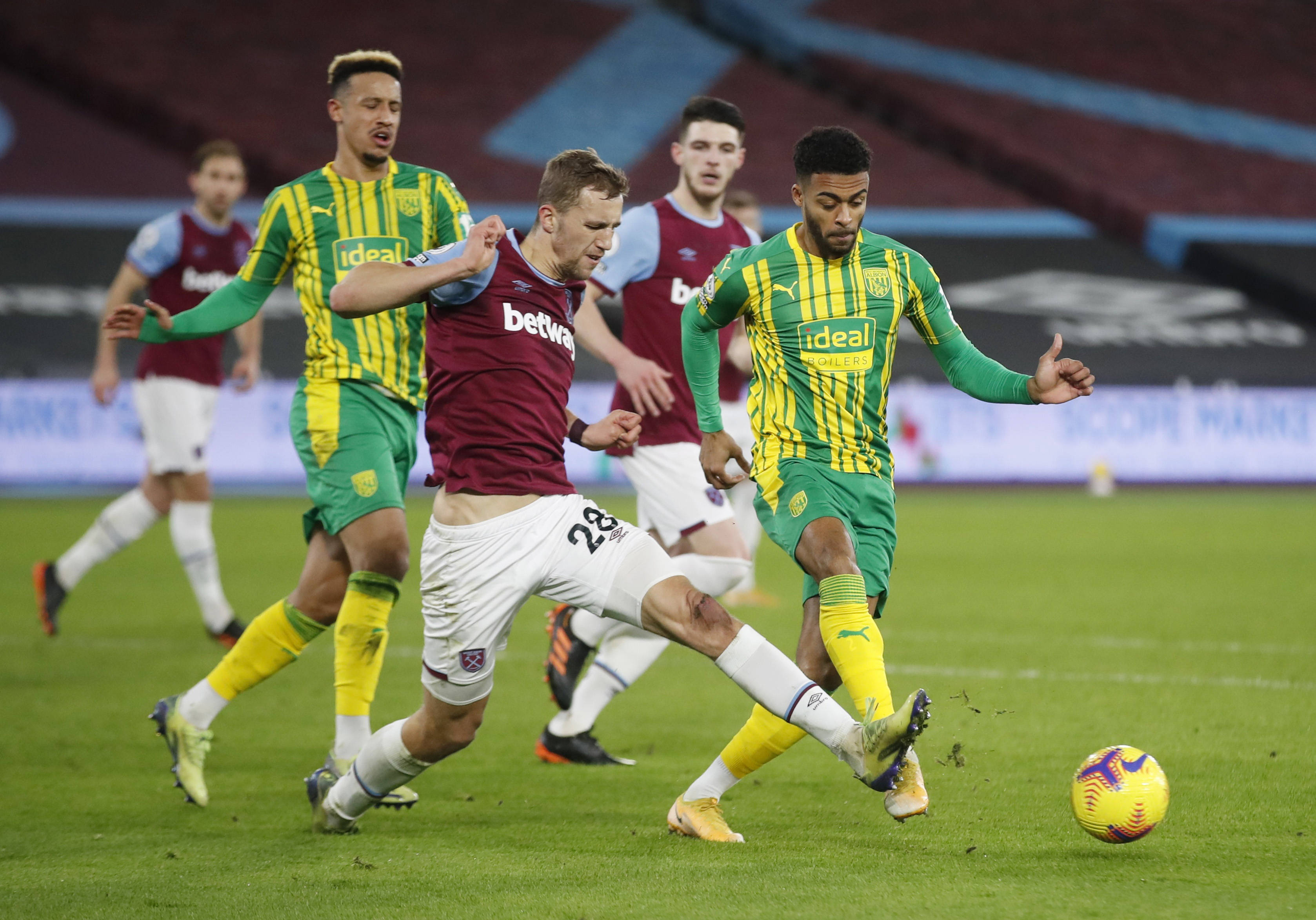 球队依然保 球队依然保