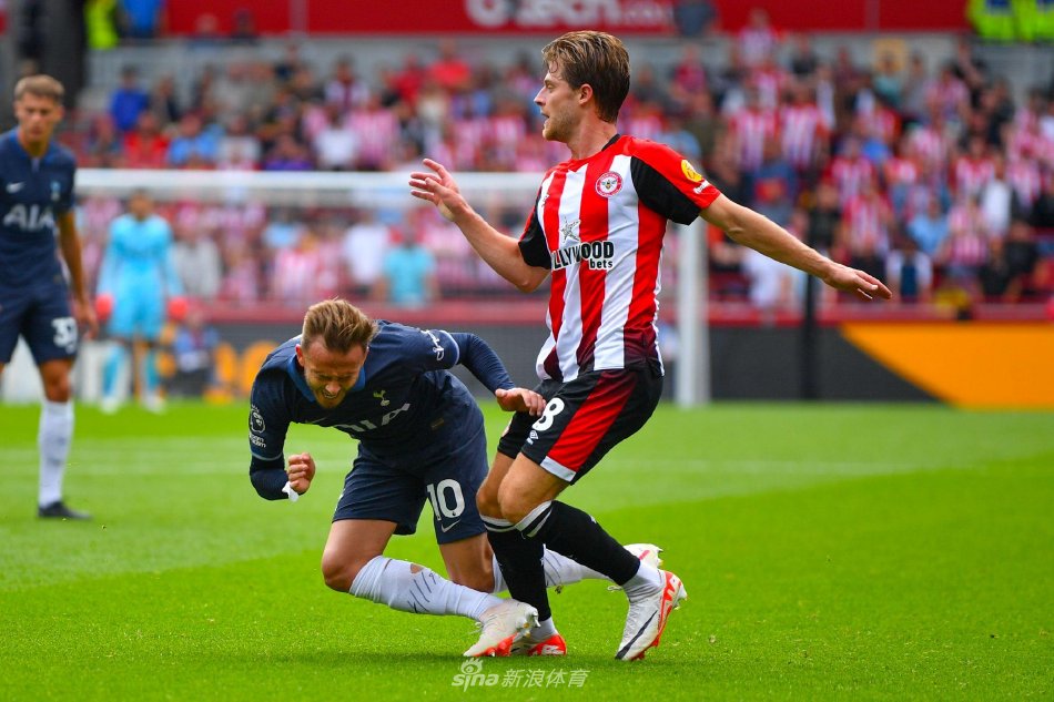 亚历山大 亚历山大