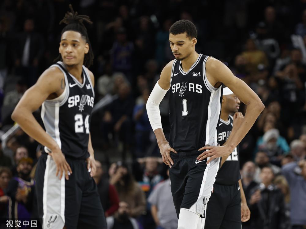 徐灿顺利通过称重将迎战法国人贝尔梅迪 打响IBO拳王金腰带卫冕之战