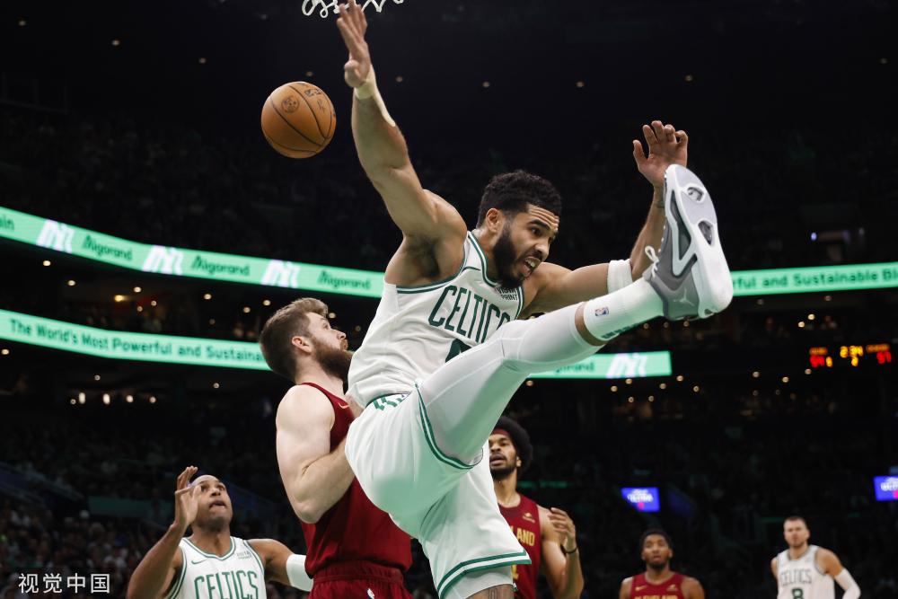 NBA历史最贵5件球衣：98乔丹最后一舞断档遥遥领先 科詹上榜.