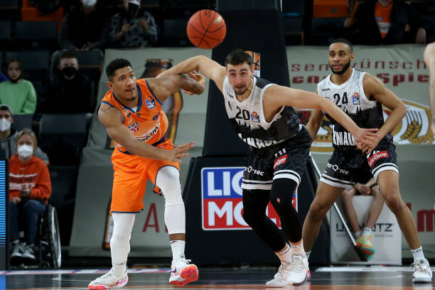 势的敏锐洞 势的敏锐洞