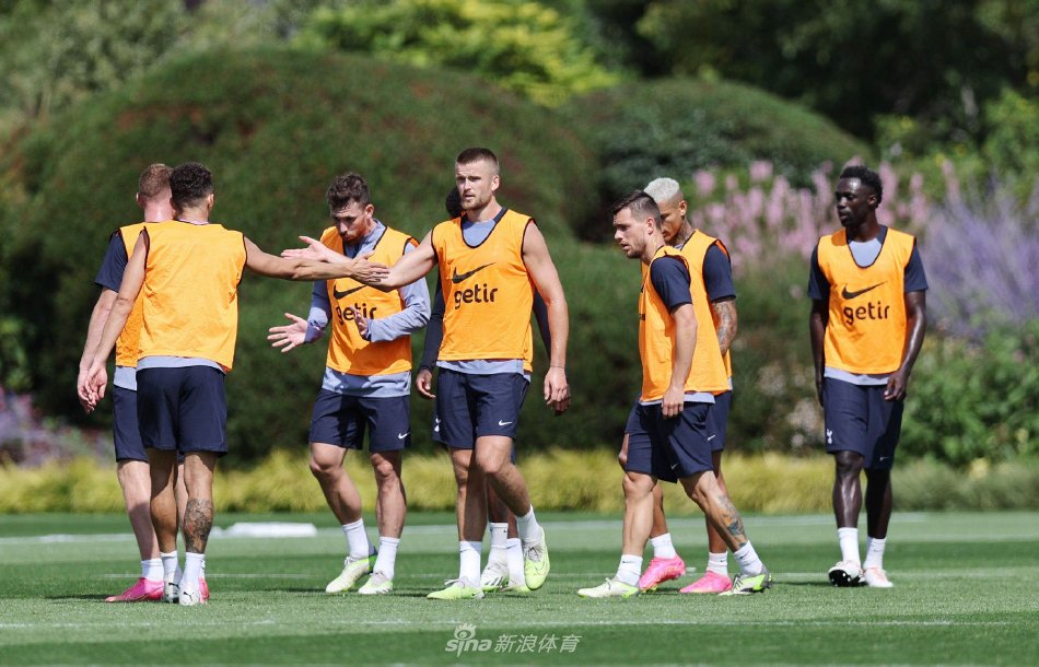 郑加恒淘汰印尼对手 闯入泰国大师赛八强.